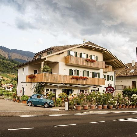 B&B Pizzeria Zur Traube 蒙塔尼亚 外观 照片