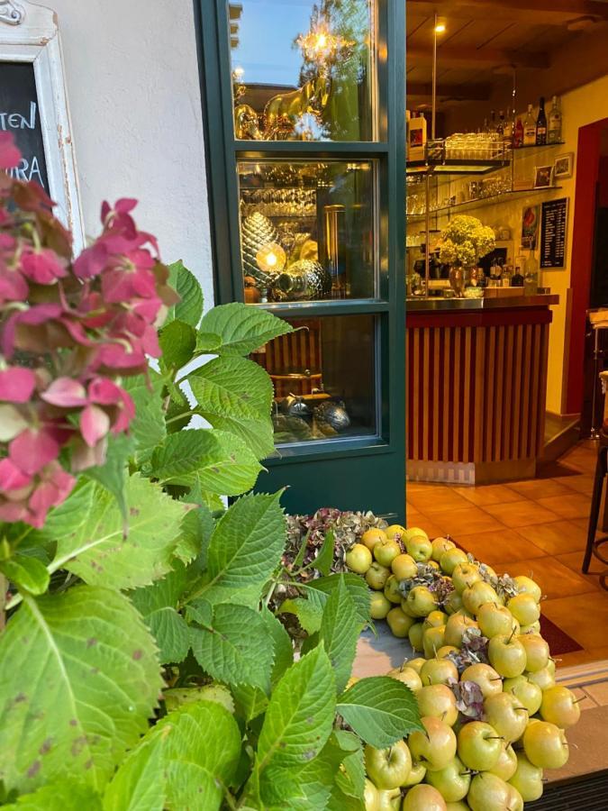 B&B Pizzeria Zur Traube 蒙塔尼亚 外观 照片