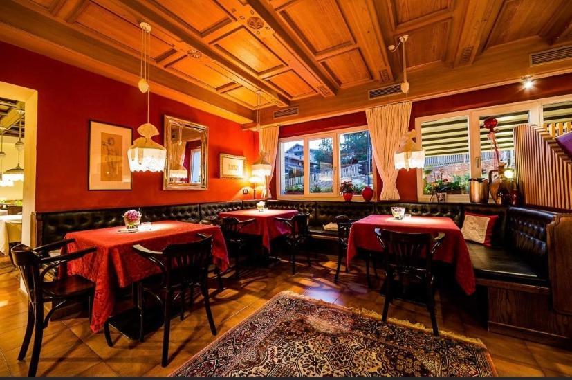 B&B Pizzeria Zur Traube 蒙塔尼亚 外观 照片
