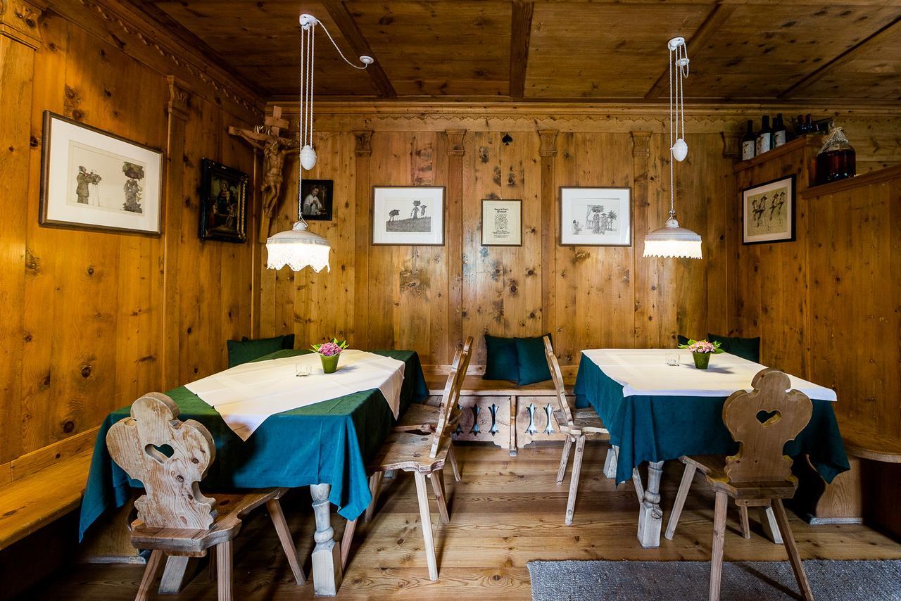 B&B Pizzeria Zur Traube 蒙塔尼亚 外观 照片
