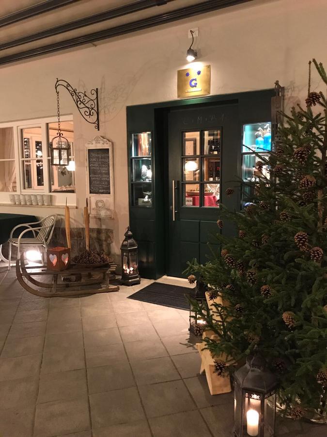 B&B Pizzeria Zur Traube 蒙塔尼亚 外观 照片